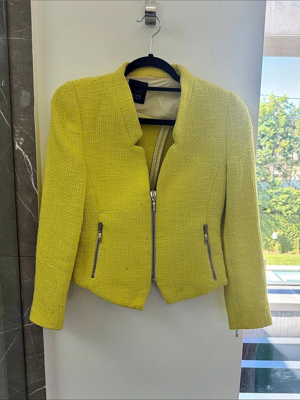 Zara neรณn yellow tweed zip blazer - iconic! Size Medium
